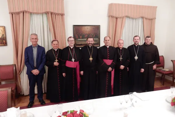 Alcuni scatti del viaggio di Monsignor Dal Toso in Ucraina / Cor Unum 