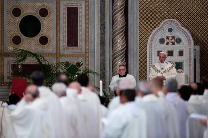 Papa Francesco celebra la Messa nella Basilica di San Giovanni in Laterano  |  | Daniel Ibanez CNA