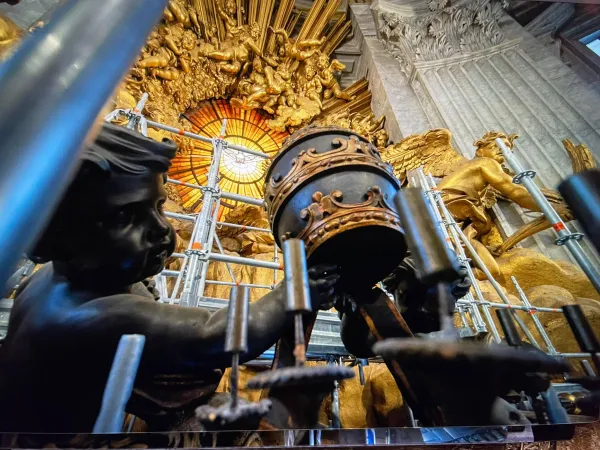 L'altare della Cattedra |  | EWTN