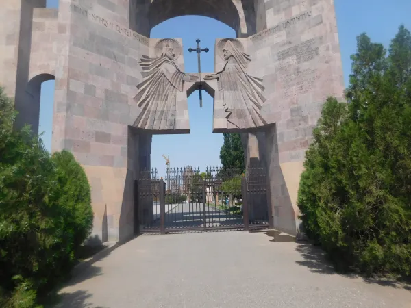 Etchmiadzin | ingresso di Etchmiadzin | Andrea Gagliarducci / ACI Stampa