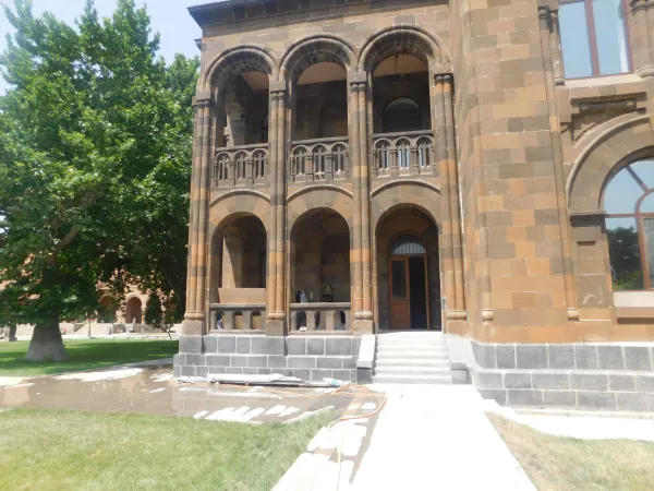 Echmiadzin | Il balcone da cui Giovanni Paolo II amava fare colazione nel nuovo Catholicossato | Andrea Gagliarducci / ACI Stampa