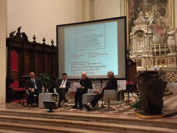 Un momento della serata di Pordenone |  | LC