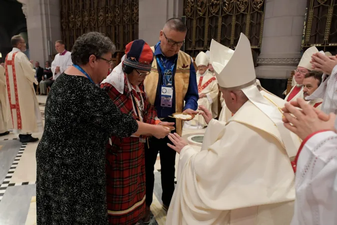 Papa Francesco al Santuario di Sant'Anna |  | Vatican Media 