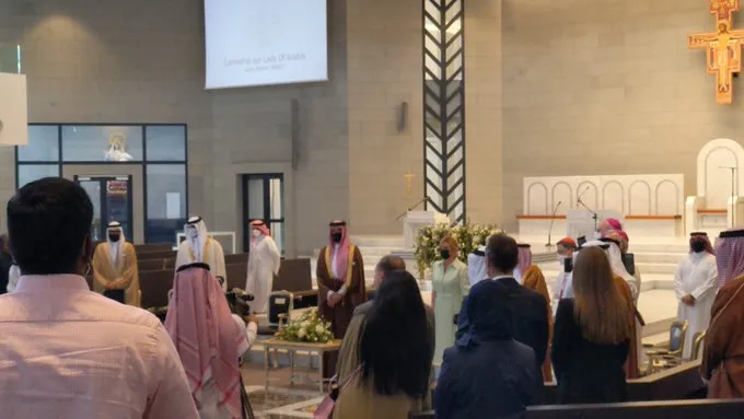 Nostra Signora di Arabia | L'inaugurazione della cattedrale di Nostra Signora di Arabia in Bahrein il 10 dicembre 2021 | twitter AVOSAArabia