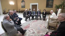 Papa Francesco durante l'incontro con alcuni membri del Forum delle Ong di ispirazione cattolica, Auletta Paolo VI, 13 dicembre 2017 / L'Osservatore Romano / ACI Group