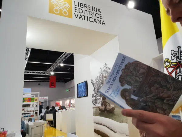 Stand Libreria Editrice Vaticana | Lo stand della Libreria Editrice Vaticana alla Fiera del Libro di Francoforte 2018 | Vatican Media 