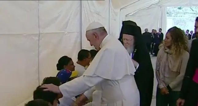 Papa Francesco al campo profughi di Moria a Lesbo |  | CTV