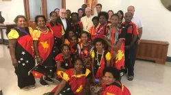 Papa Francesco con i fedeli di Papua Nuova Guinea, Domus Sanctae Marthae, 30 luglio 2019 / Sala Stampa della Santa Sede