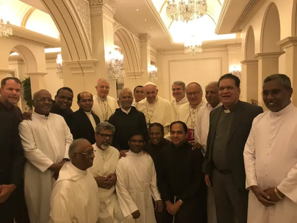 Il Papa con i Cappuccini di Abu Dhabi |  | Holy See Press Office