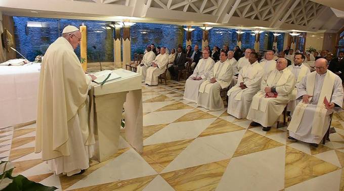 Papa Francesco durante una Messa a Santa Marta / L'Osservatore Romano / ACI Stampa