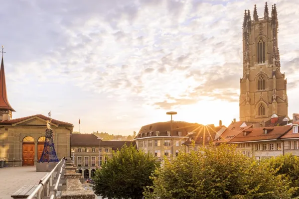 La cattedrale di San Nicolas a Friburgo / da fribourg.ch