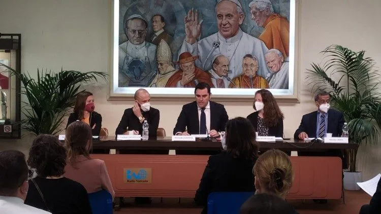 Caritas Internationalis | La conferenza stampa sulle attività in Ucraina di Caritas Internationalis, Radio Vaticana, Sala Marconi, 16 maggio 2022 | Caritas Internationalis 