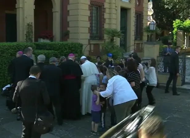 Il Papa ricevuto dai bambini |  | CTV