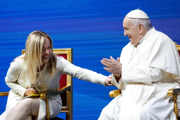 Papa Francesco con la presidente del Consiglio Giorgia Meloni / account X