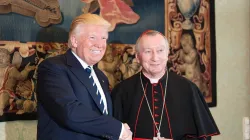 Il cardinale Parolin e il presidente eletto USA Donald Trump in una foto risalente al primo mandato di Trump / Vatican Media - da X