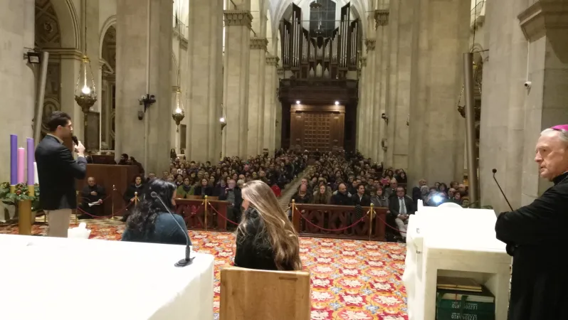 Gianna Jennsen | Un momento della conferenza di Gianna Jenssen ad Ascoli Piceno  | Nicola Pestillo 