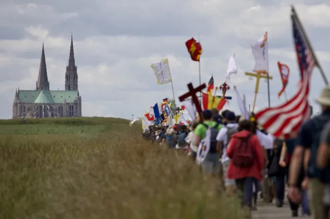 Pellegrinaggio di Pentecoste | Un momento del pellegrinaggio Parigi - Chartres | X @TheMilesV