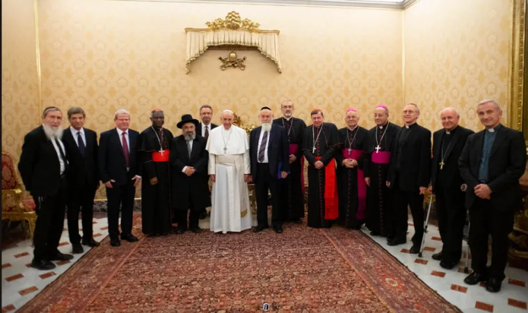 Papa Francesco e commissione bilaterale ebraico - cristiana | L'incontro tra Papa Francesco e il bilaterale della Commissione della S. Sede per i rapporti religiosi con l’Ebraismo e il Gran Rabbinato d’Israele, 19 novembre 2018 | Patriarcato Latino di Gerusalemme / Vatican Media