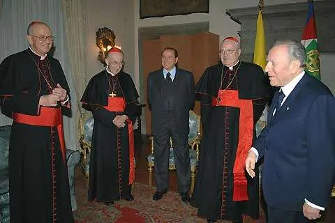 l Cardinale Attilio Nicora incontra l'ex presidente della Repubblica Ciampi nel 2006 |  | Presidenza della Repubblica Italiana