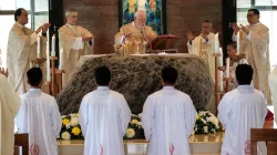 L'arcivescovo Gallagher durante la Messa celebrata con l'episcopato filippino all’abbazia della Trasfigurazione di Malaybalay, 4 luglio 2024 / Account X Rappler