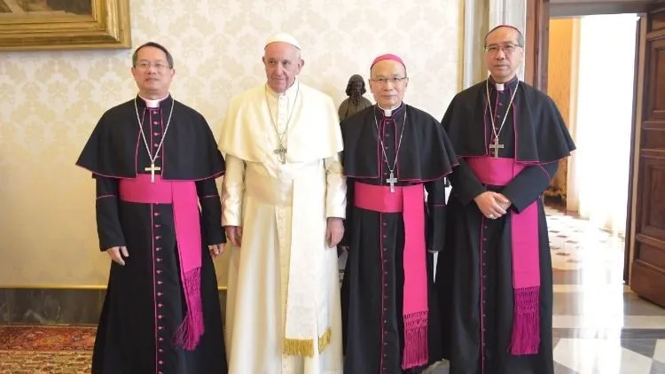 Papa Francesco e i vescovi di Hong Kong e Macao | I vescovi di Hong Kong e Macao in visita ad limina da Papa Francesco il 23 giugno 2018 | Vatican Media 