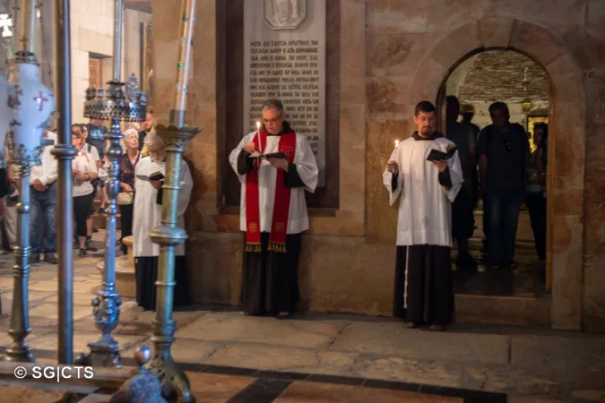 La Processione al Santo Sepolcro |  | Custodia di Terra Santa