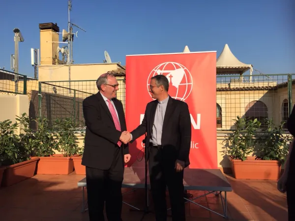 Michael Warsaw e Mons Dario Vigano' |  | Alan Holdren