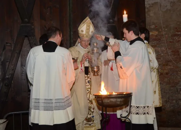 Il Patriarca di Venezia accende il Cero Pasquale  |  | pd