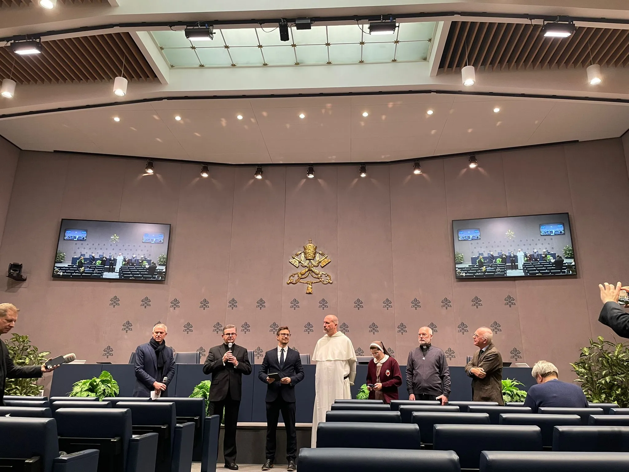 Il Meeting Point di ieri in Sala Stampa Vaticana