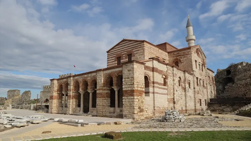 Santa Sofia, Edirne | La chiesa di Santa Sofia ad Edirne, ora convertita in moschea  | Ensohabar 