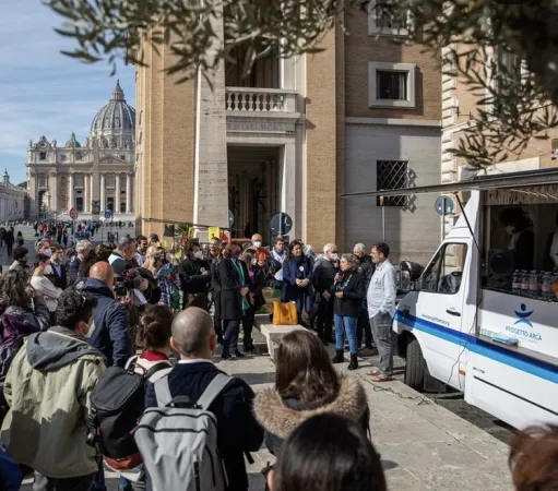 Progetto Arca, la cucina mobile inaugurata in Via della Conciliazione |  | Progetto Arca