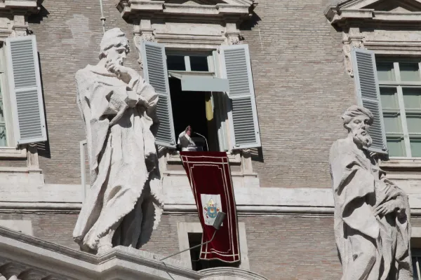 Papa Francesco durante un Angelus / Alexey Gotovskiy / ACI Group