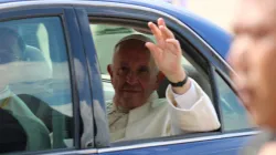 L'arrivo di Papa Francesco in Myanmar, aeroporto di Yangon, 27 novembre 2017 / Edward Pentin / NCR, ACI Group