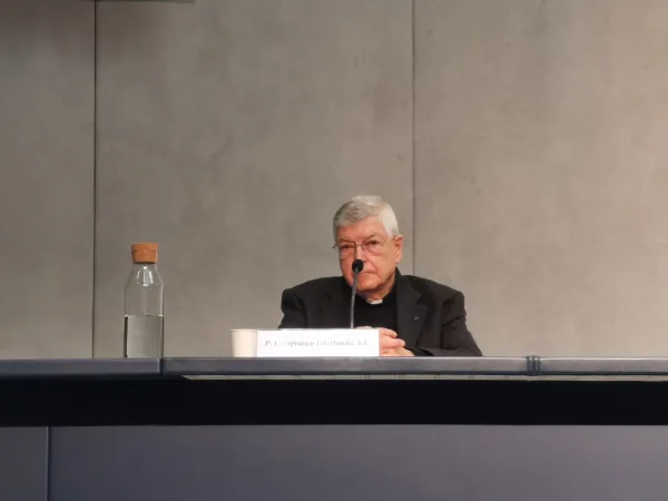 P. Gianfranco Ghirlanda SJ |  | ACI Stampa