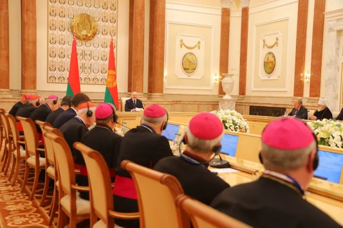 I vescovi del CCEE da Lukashenko | I vescovi del CCEE incontrano il presidente bielorusso Lukashenko, Minsk, Palazzo Presidenziale, 28 settembre 2017 | © Shchyhlinskaya Aliaksandra/ccee.eu