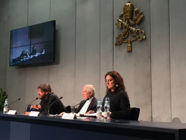 Un momento della presentazione in Sala Stampa della Santa Sede del EMMP |  | aa