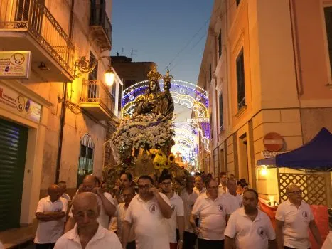 La processione di Santa Maria Achiropita |  | Arcidiocesi di Rossano-Cariati