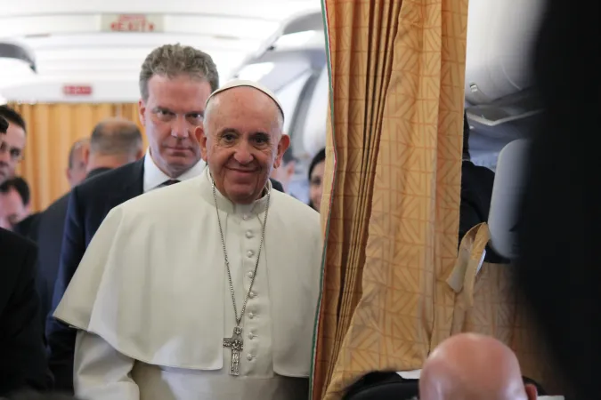 Papa Francesco nella conferenza stampa sul volo Malmoe-Roma |  | Angela Ambrogetti - Acistampa