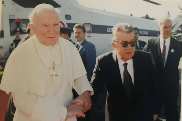 Una foto di Giovanni Paolo II ed Enrico Marinelli
 / Foto: Da "Papa Wojtyła e il Generale"