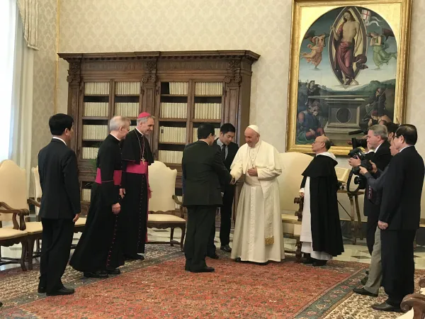 Il Papa e il ministro del Vietnam |  | AA