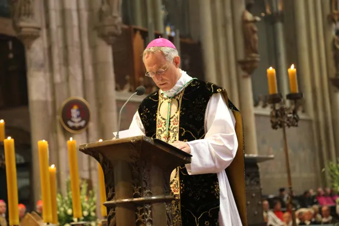 I funerali del cardinale Meisner, l' arcivescovo Gänswein legge il messaggio di Benedetto XVI |  | Arcidiocesi di Colonia