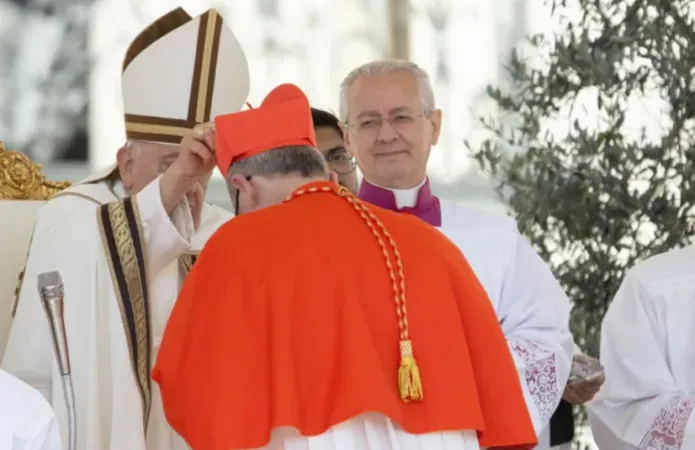 Il Papa impone la berretta al Cardinale Pizzaballa |  | Daniel Ibanez CNA