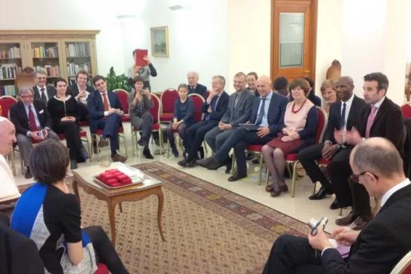 Papa Francesco incontra il movimento Poisson Rose / Foto di Stefano Ceccanti, pubblicata su unita.tv