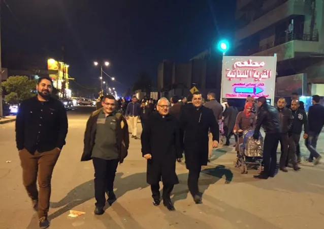 Il Patriarca Sako per le vie di Baghdad | La passeggiata del Patriarca Sako nelle vie del centro di Baghdad nella notte di Capodanno | Patriarcato Caldeo / baghdadhope