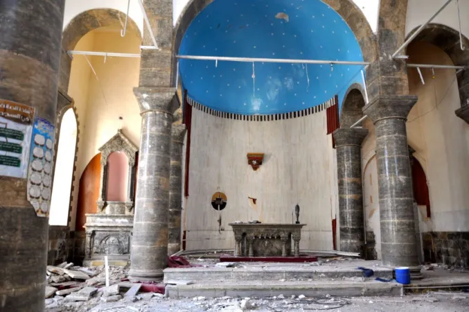 Una chiesa distrutta da ISIS |  | Gli occhi della guerra