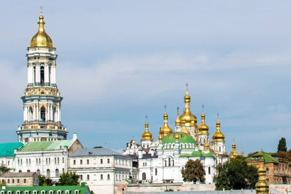 Un fermo immagine della Lavra delle Grotte a  Kyiv / YouTube