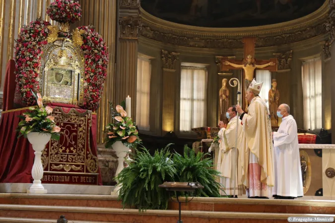 Il Cardinale Zuppi dinanzi alla Madonna di San Luca  |  | Antonio Minnicelli ed Elisa Bragaglia - Arcidiocesi di Bologna