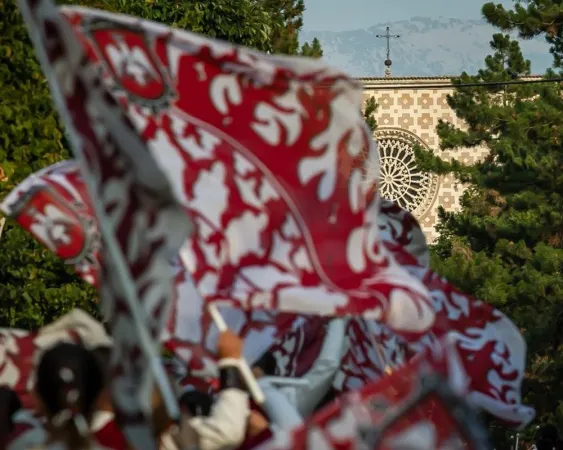 Il Corteo storico della Perdonanza  |  | perdonanza-celestiniana.it