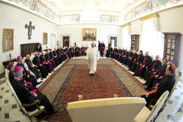 L'incontro di Papa Francesco con i vescovi del Quebec, 11 maggio 2017, Palazzo Apostolico / L'Osservatore Romano / ACI Group 