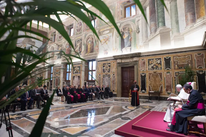 Papa Francesco in Clementina | Papa Francesco durante l'udienza con i responsabili del settore petrolifero, 9 giugno 2018  | Vatican Media / ACI Group